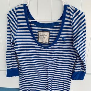 Striped 3/4 sleeve shirt